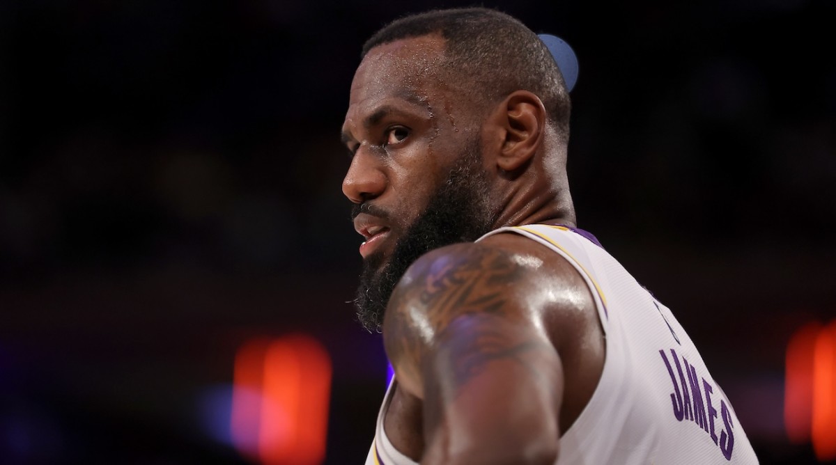 Los Angeles Lakers forward LeBron James (23) during the fourth quarter against the New York Knicks at Madison Square Garden in New York City on Feb. 3, 2024.